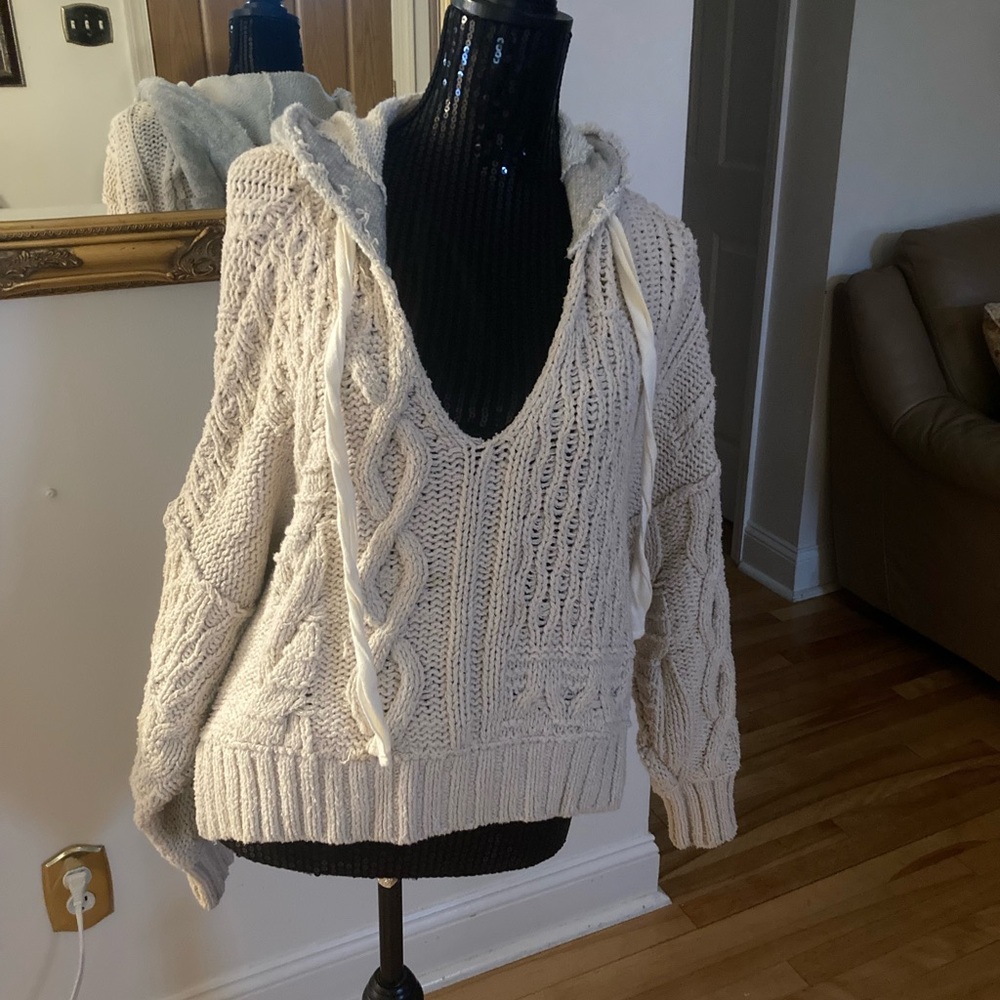 Free People Cream V-Neck Cable Knit Sweater